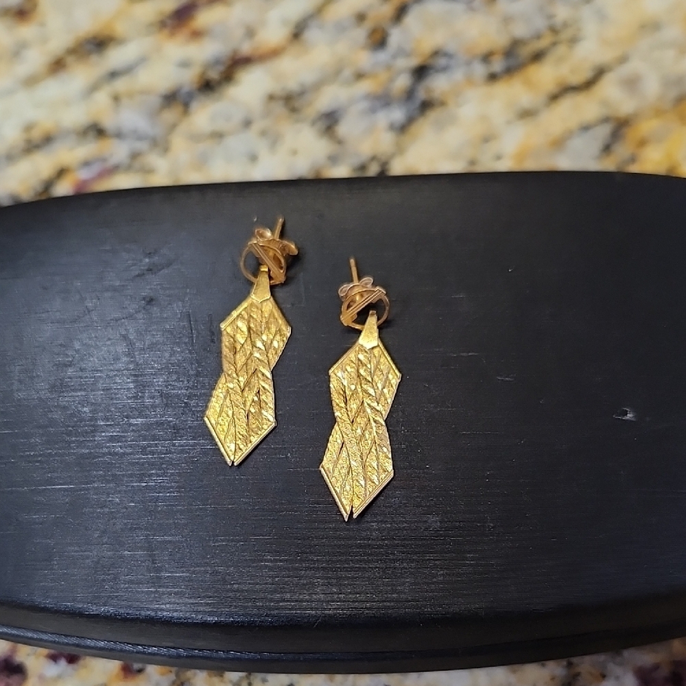 14K Gold Vintage Elegant Solid Gold Braided Herringbone Dangle Pierced Earrings - Picture 10 of 15